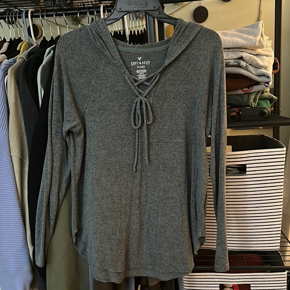 American Eagle Outfitters Gray Long Sleeve Relaxed Sweatshirt